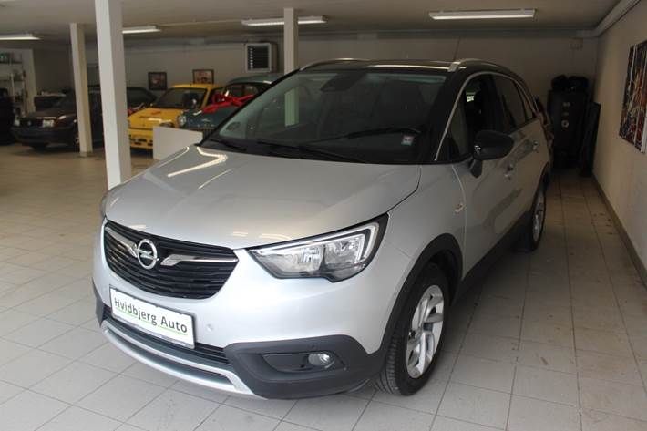 Sølv Opel Crossland X fra 2019