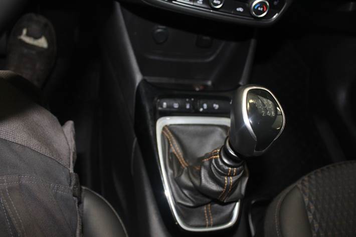 Sølv Opel Crossland X fra 2019