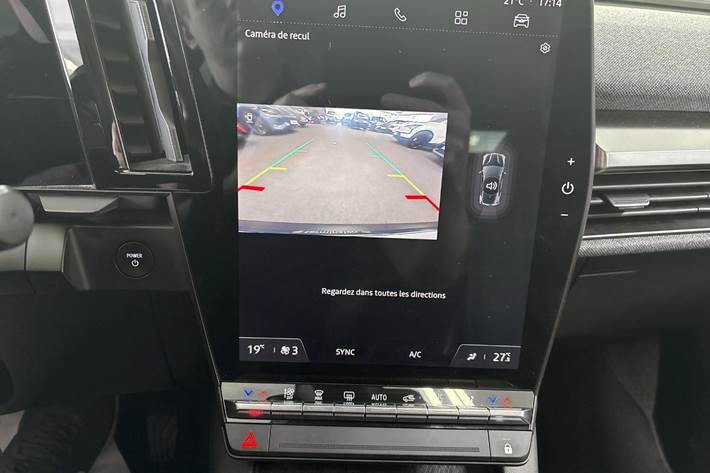 Grå Renault Megane E-Tech fra 2022