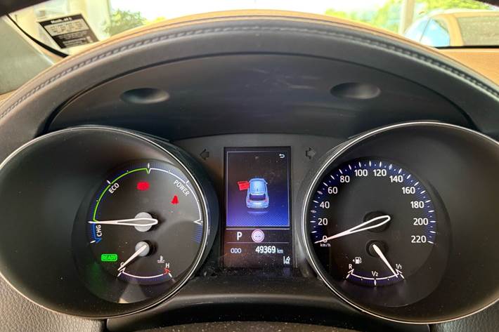 Hvid Toyota C-HR fra 2021