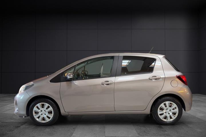 Brun Toyota Yaris fra 2015