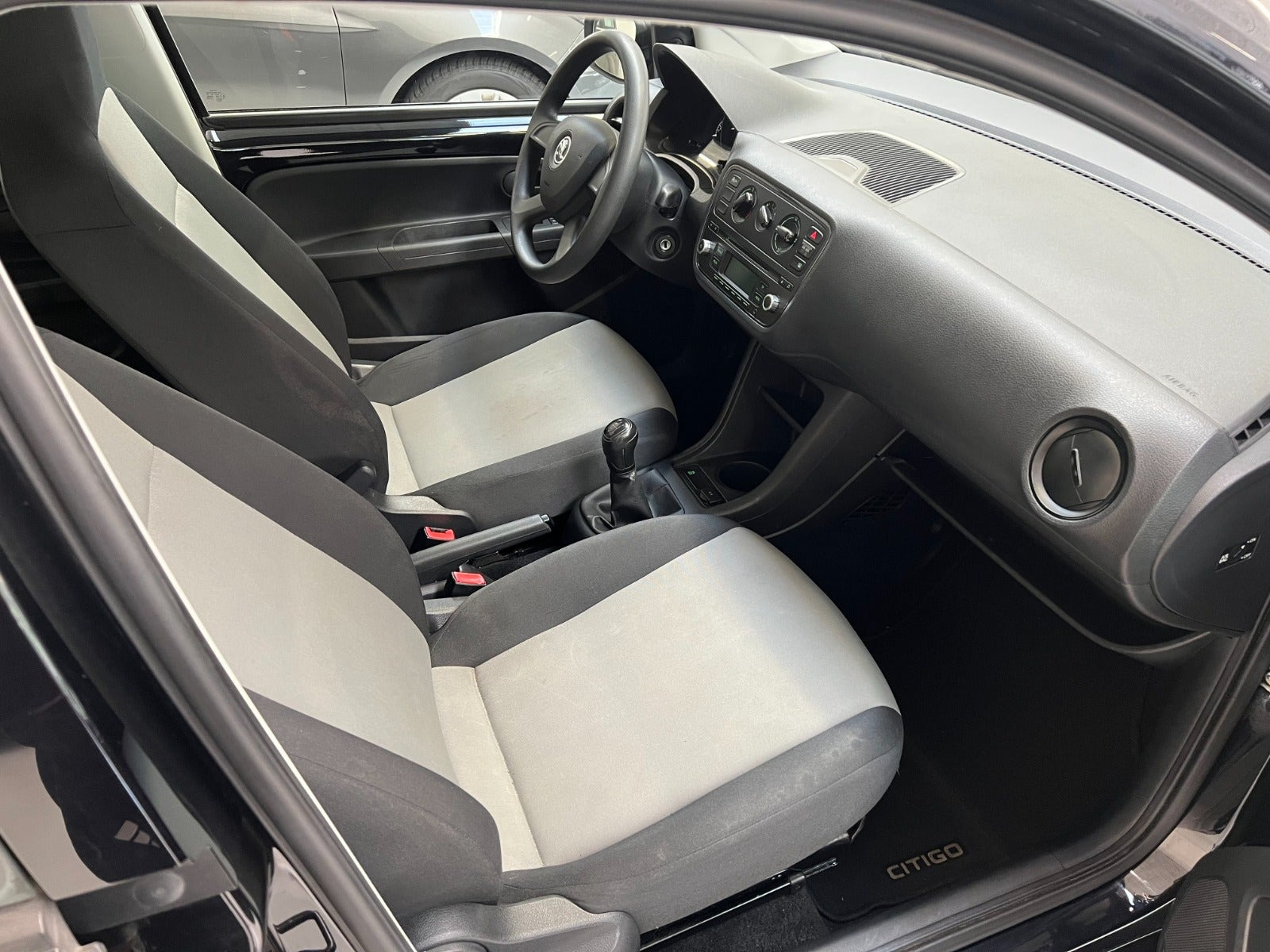 Sort Skoda Citigo fra 2013