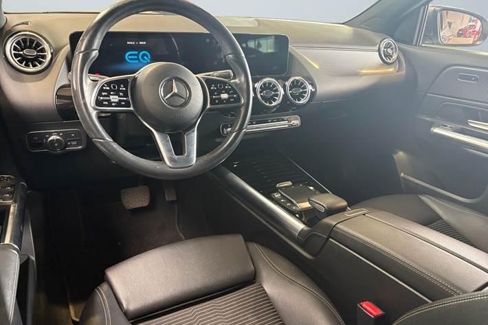 Grå Mercedes EQA250 fra 2022