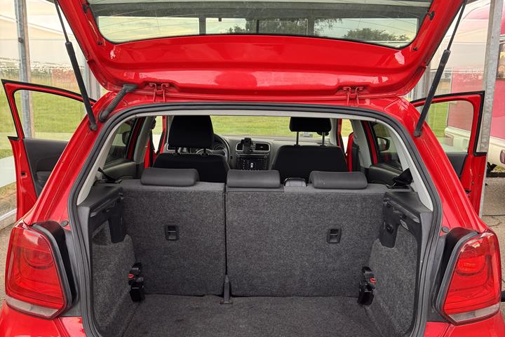 Rød VW Polo fra 2010