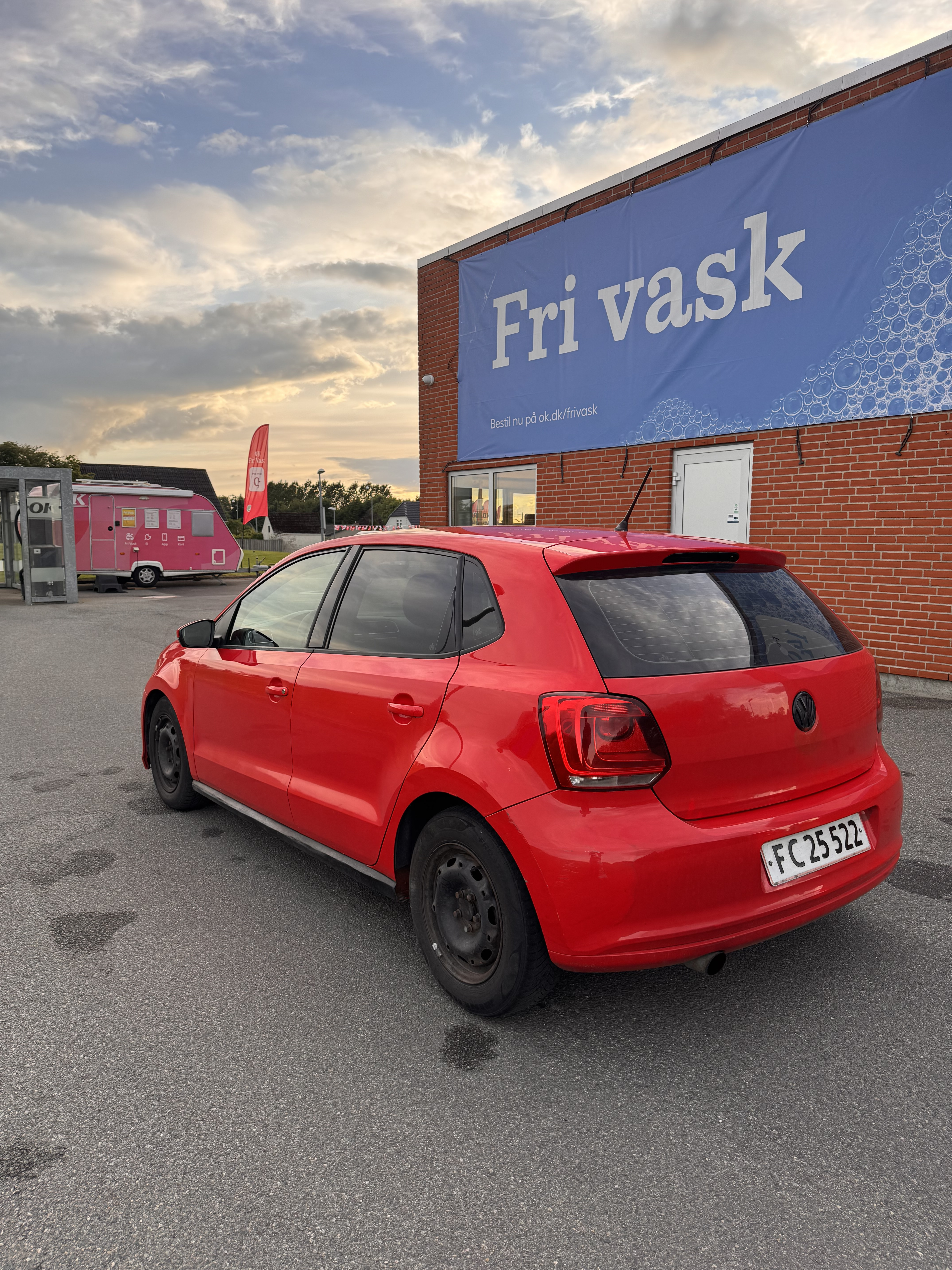 Rød VW Polo fra 2010