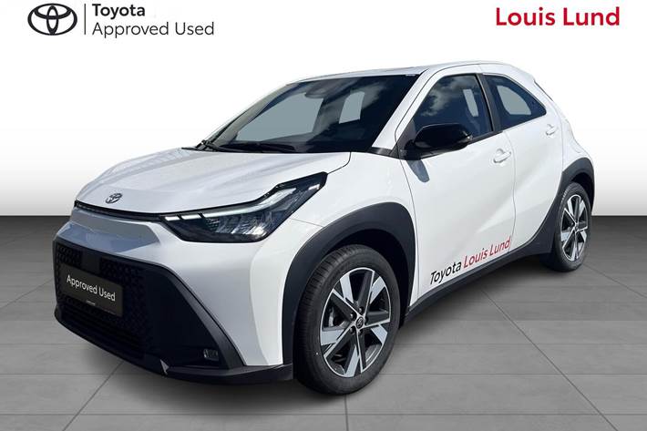 Hvid Toyota Aygo X fra 2026 set udefra