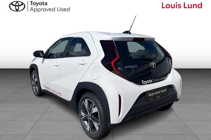 Hvid Toyota Aygo X fra 2026