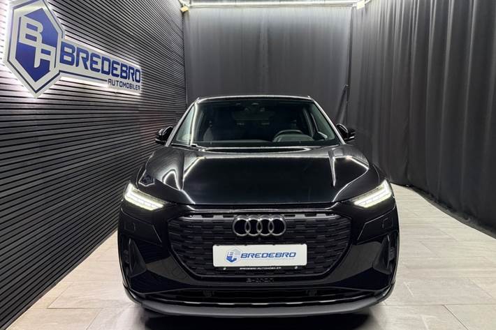 Sort Audi Q4 e-tron fra 2024