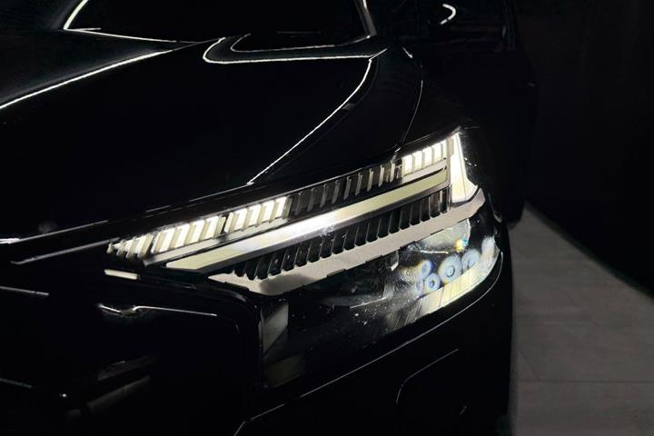 Sort Audi Q4 e-tron fra 2024