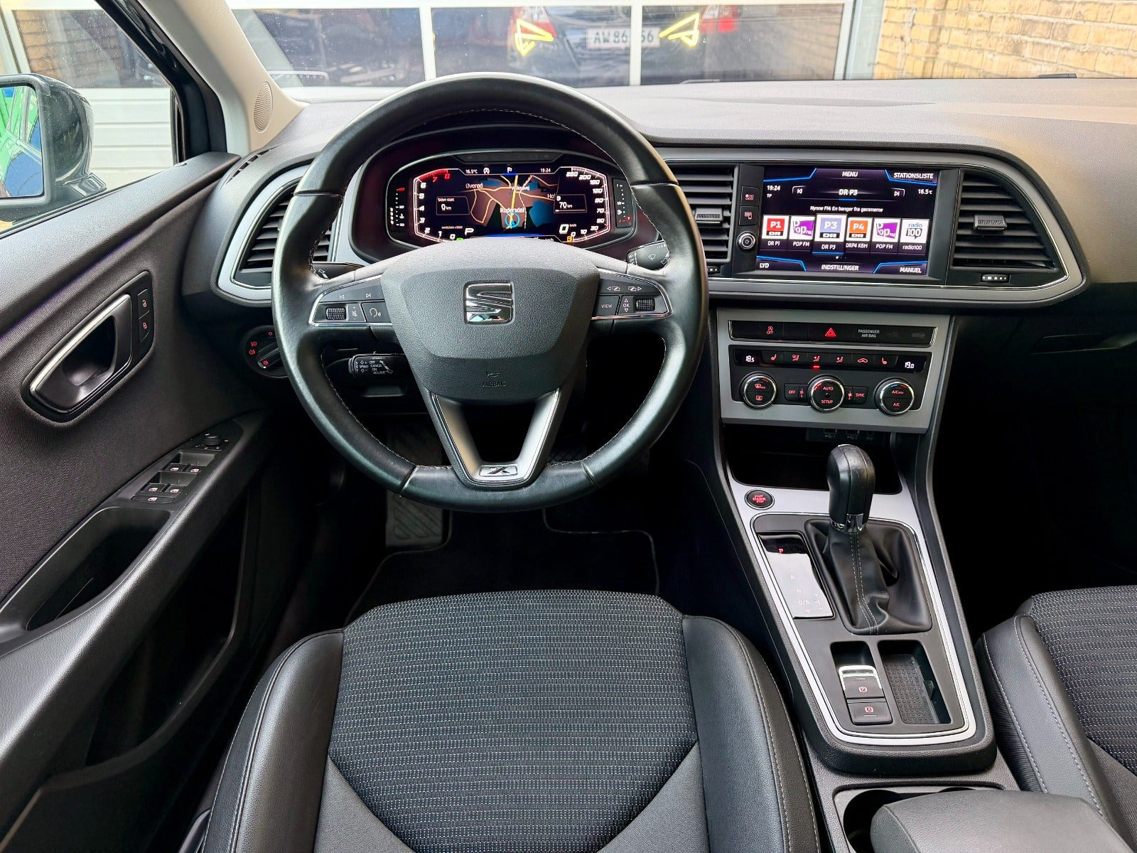 Grå Seat Leon fra 2020