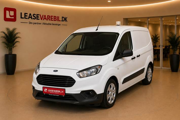 Hvid Ford Transit Courier fra 2019