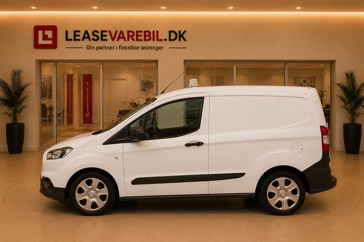 Hvid Ford Transit Courier fra 2019