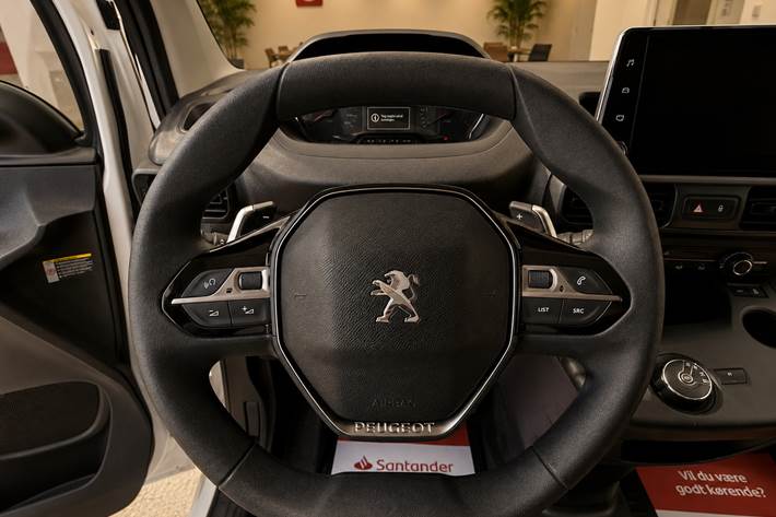 Hvid Peugeot Partner fra 2020