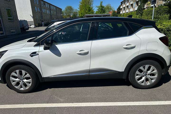 Hvid Renault Captur fra 2021