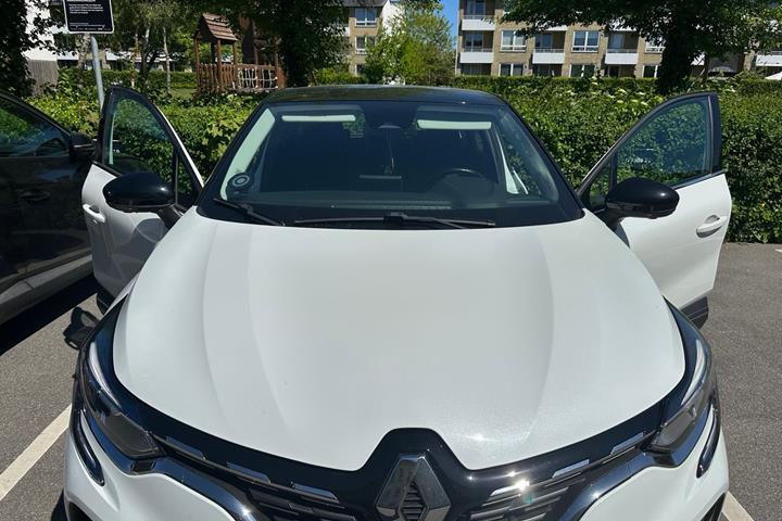 Hvid Renault Captur fra 2021