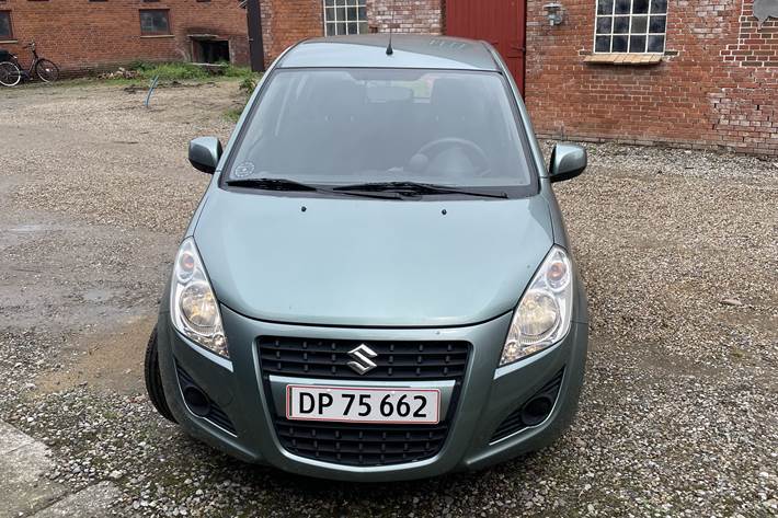 Grøn Suzuki Splash fra 2013