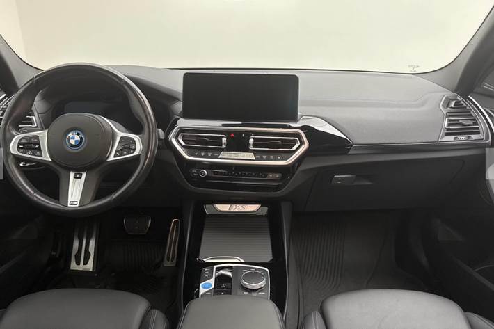 Sort BMW iX3 fra 2023
