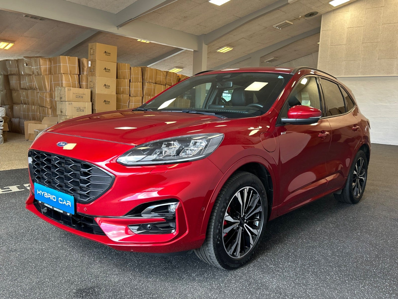 Grå Ford Kuga fra 2021