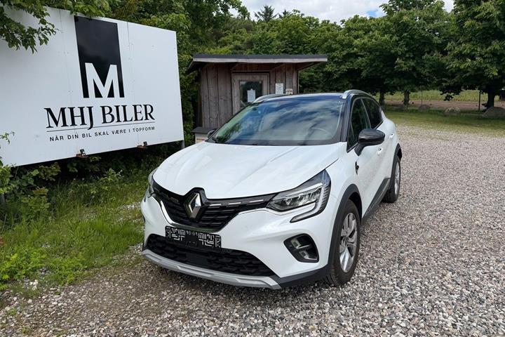 Hvid Renault Captur fra 2020 set udefra