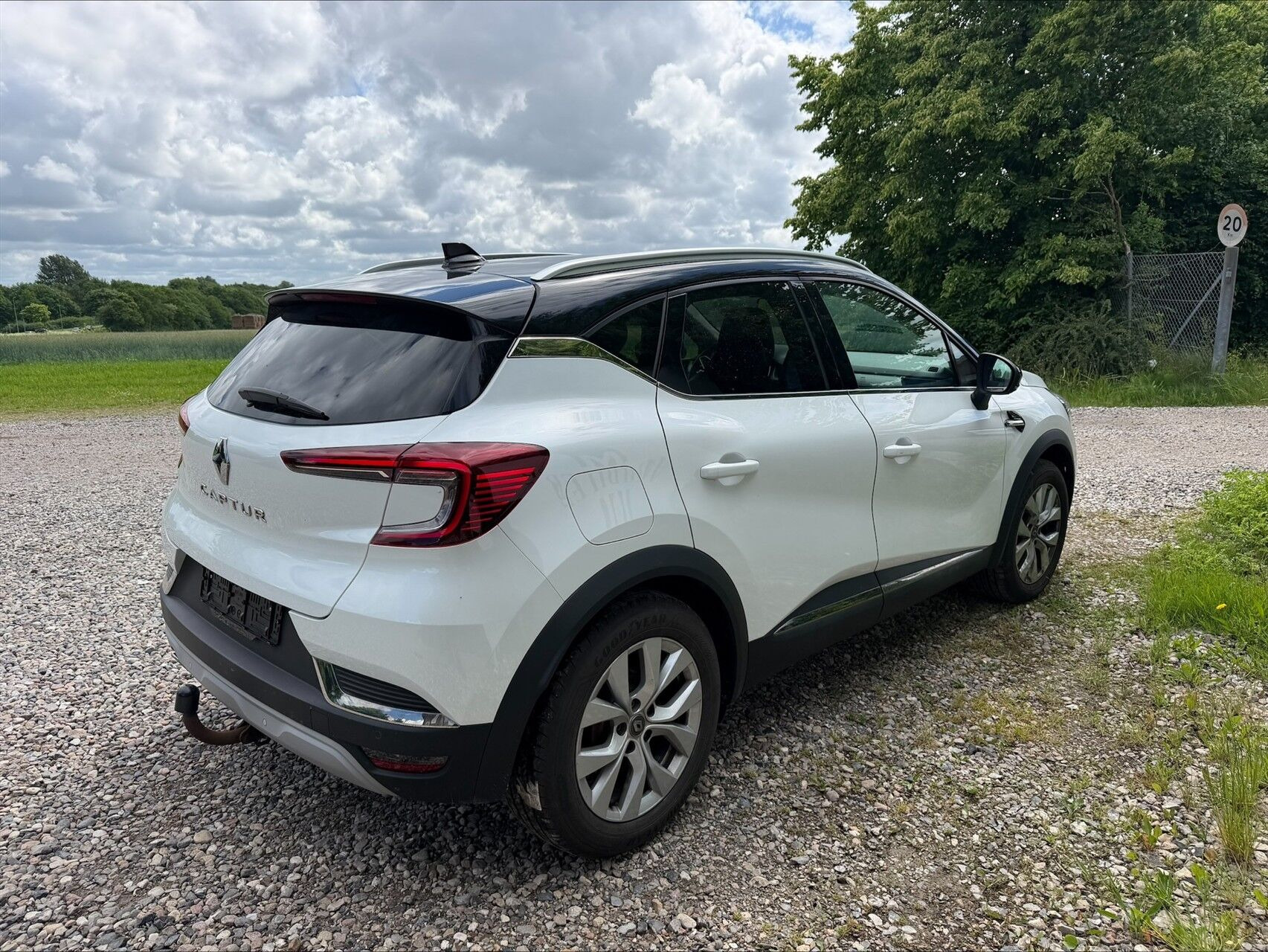 Hvid Renault Captur fra 2020