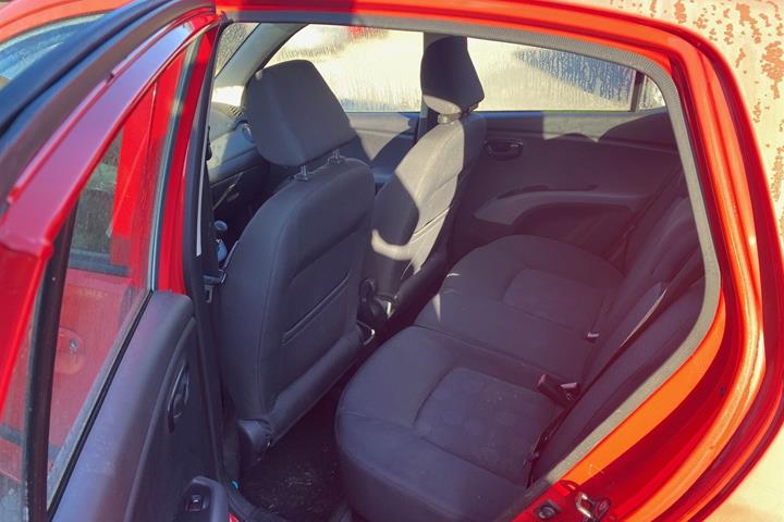 Rød Hyundai i10 fra 2010