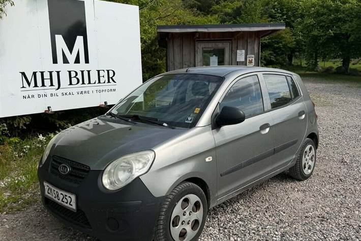 Grå Kia Picanto fra 2008
