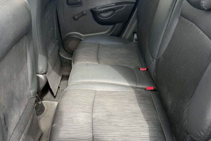 Grå Kia Picanto fra 2008