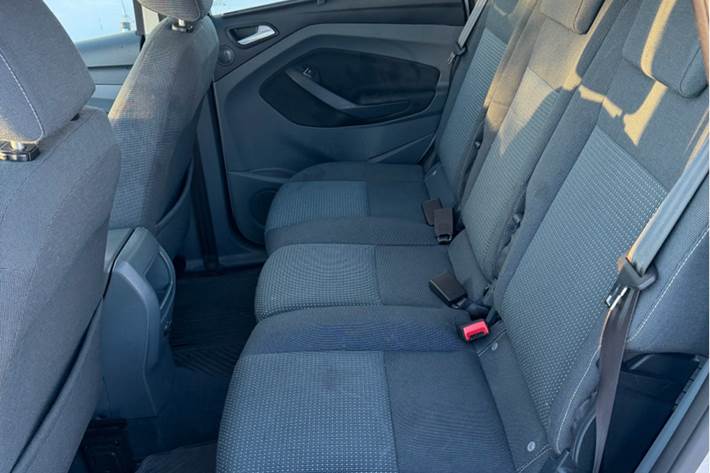 Grå Ford C-MAX fra 2014