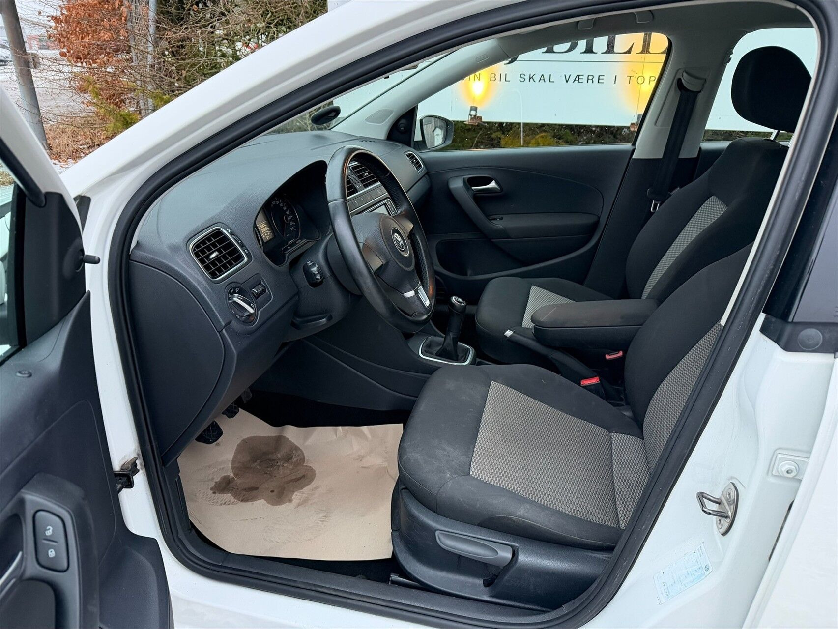 Hvid VW Polo fra 2011