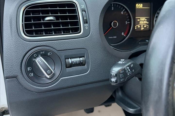 Hvid VW Polo fra 2011