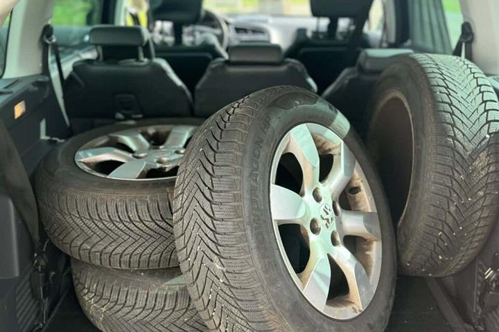 Sort Peugeot 5008 fra 2011