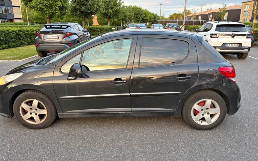Peugeot 207 1,6 HDI 92 HK 5-D