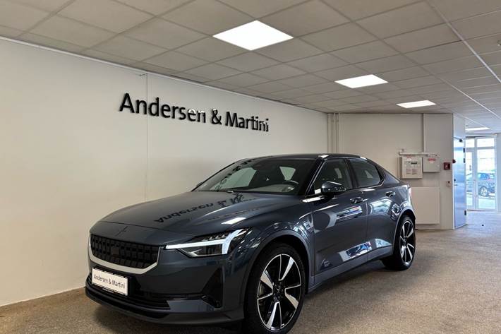 Sort Polestar 2 fra 2023
