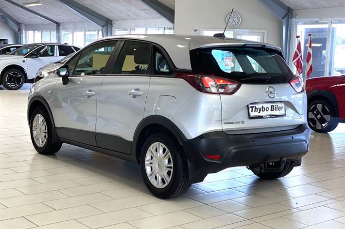 Grå Opel Crossland X fra 2017