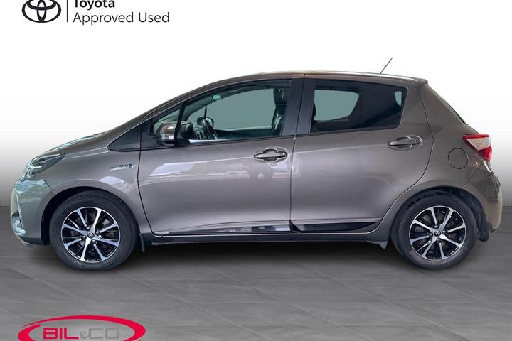 Bronze Toyota Yaris fra 2018