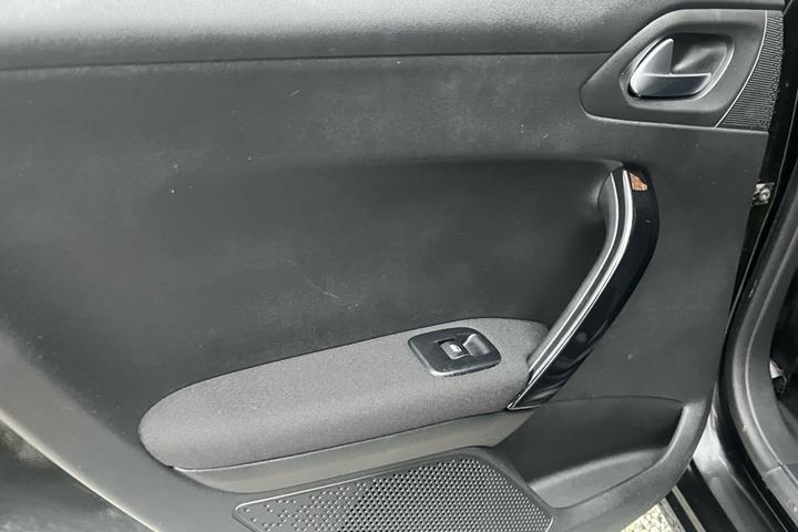 undefined Peugeot 208 fra 2020