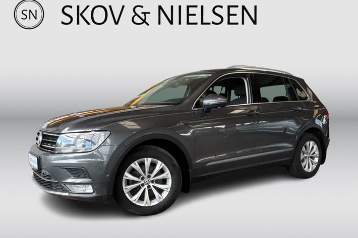 Grå VW Tiguan fra 2017