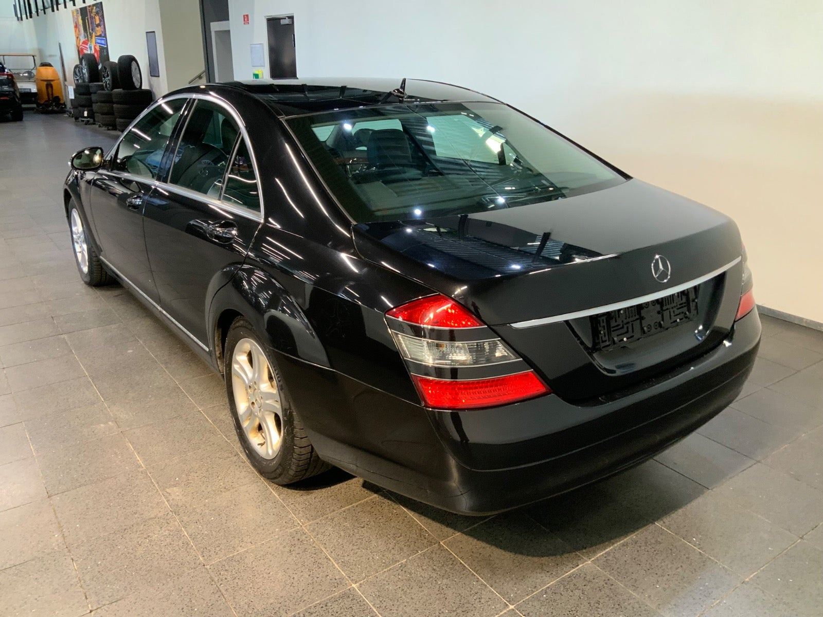 Sort Mercedes S350 fra 2006