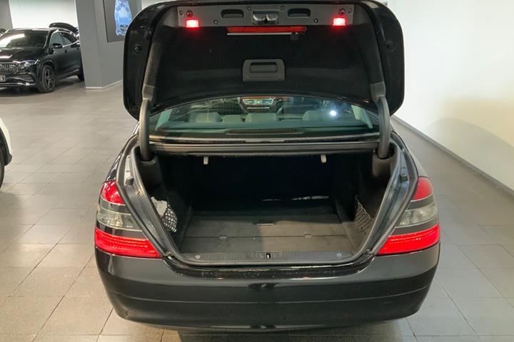 Sort Mercedes S350 fra 2006