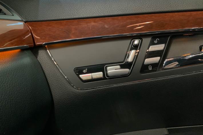 Sort Mercedes S350 fra 2006
