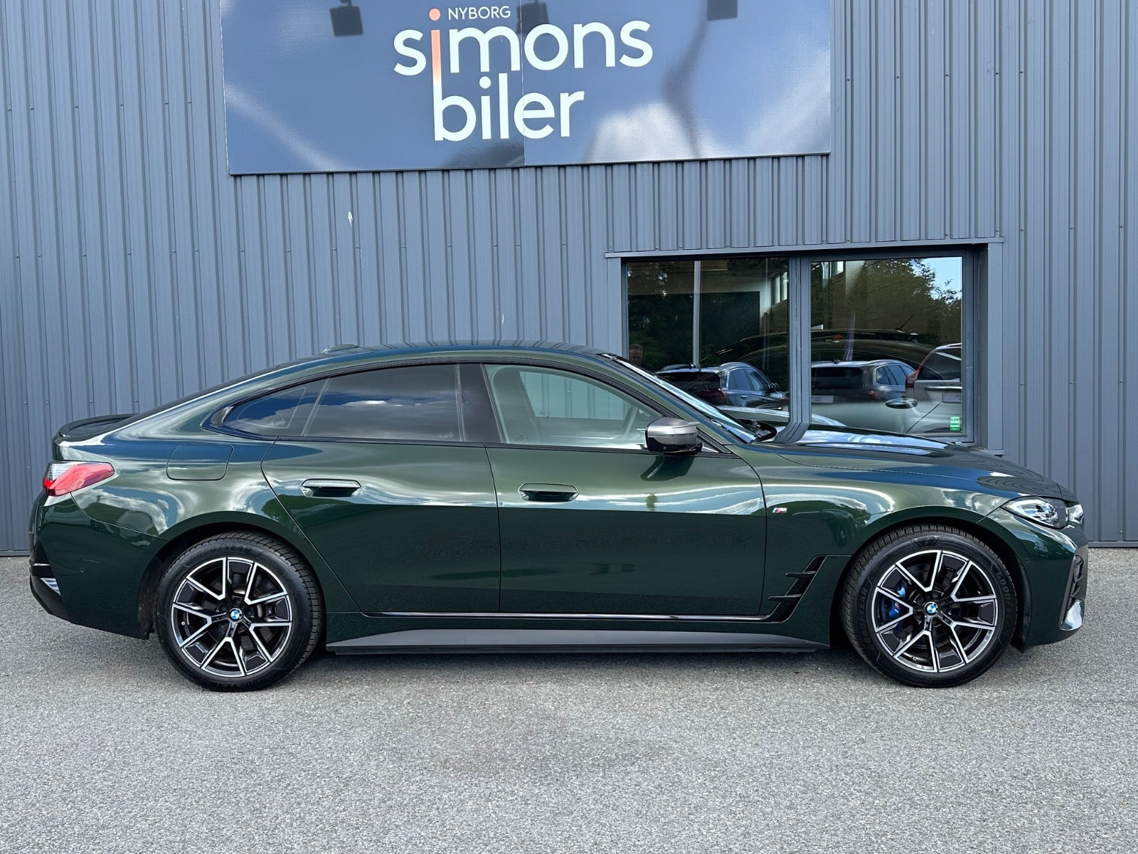 Grøn BMW i4 fra 2023
