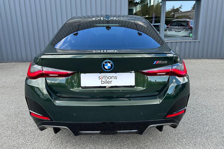 Grøn BMW i4 fra 2023