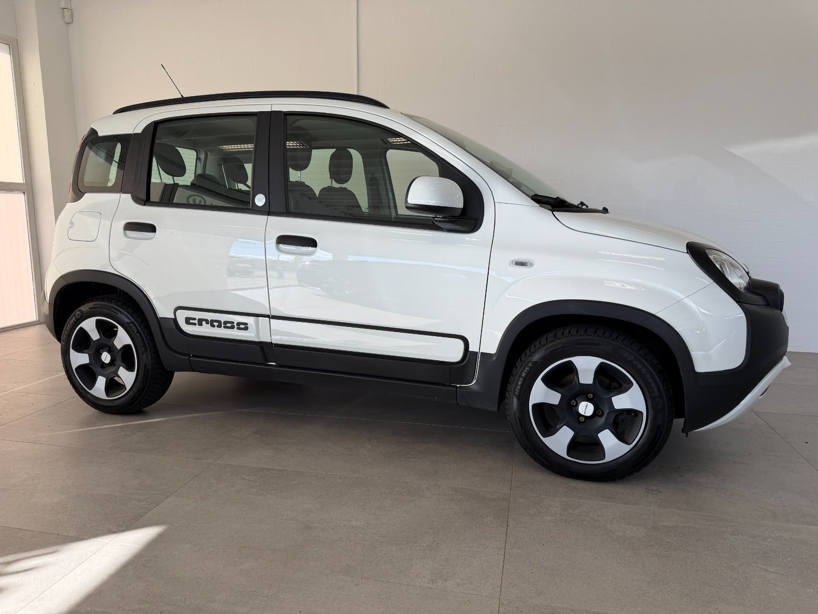 undefined Fiat Panda Cross fra 2020 set udefra