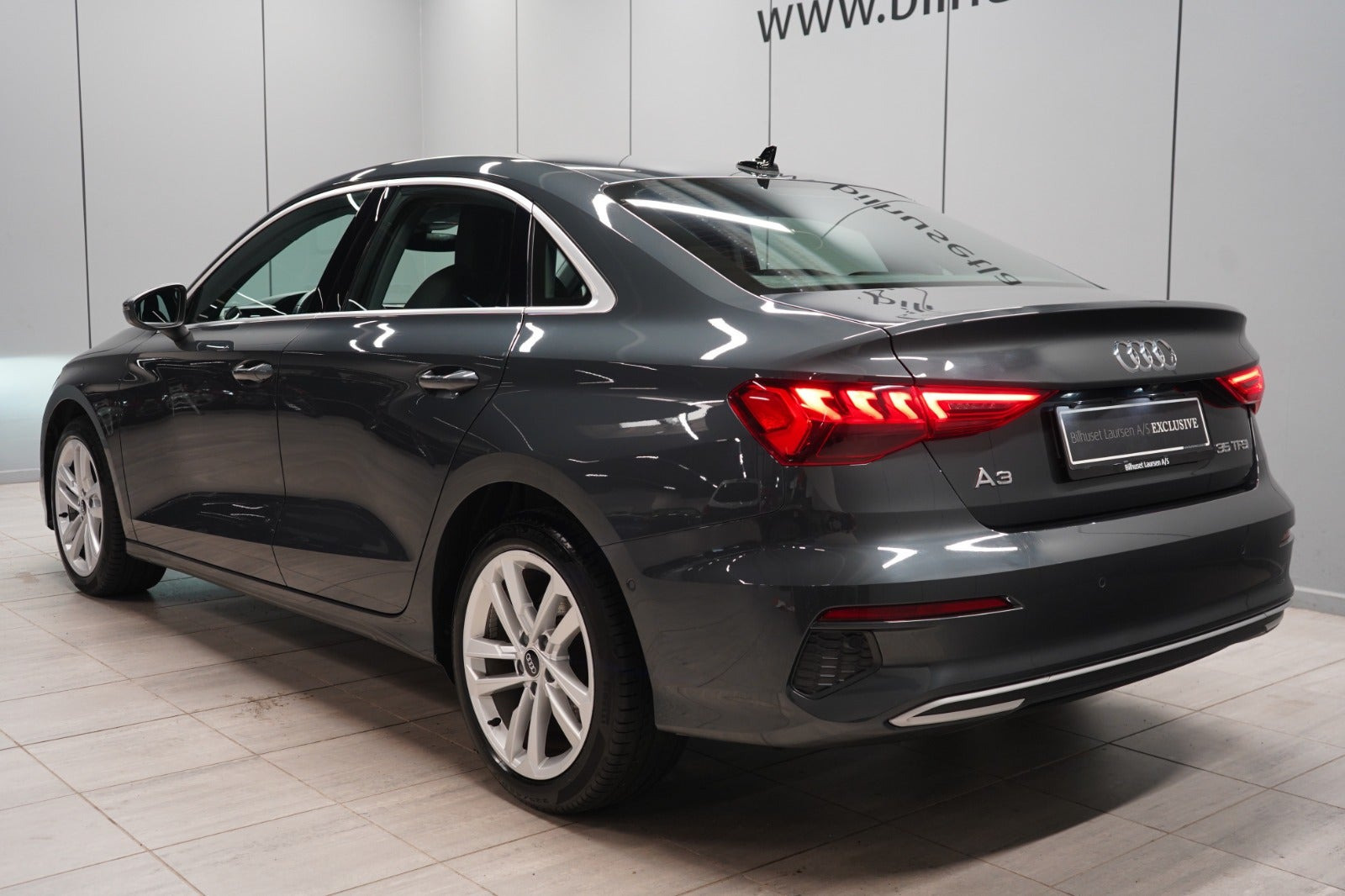 Grå Audi A3 fra 2021