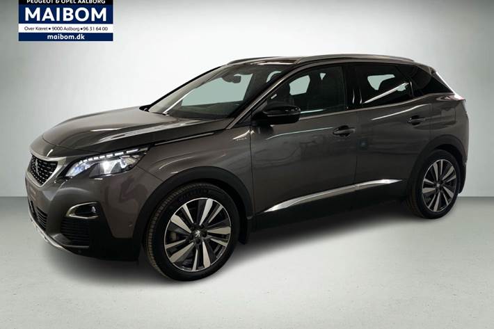 Grå Peugeot 3008 fra 2020 set udefra
