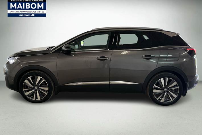 Grå Peugeot 3008 fra 2020