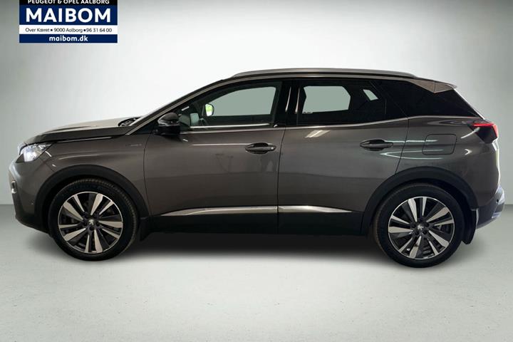 Grå Peugeot 3008 fra 2020