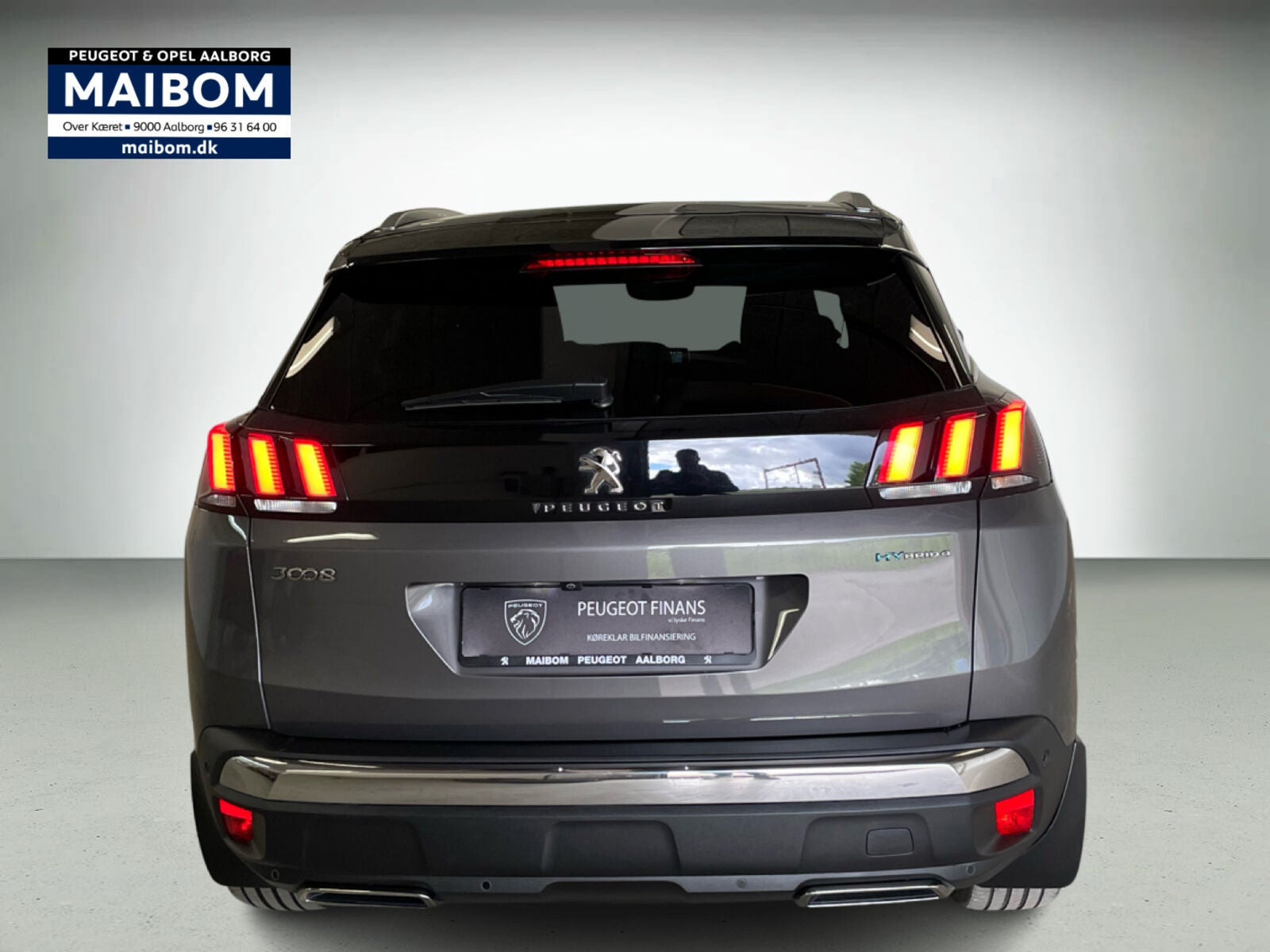 Grå Peugeot 3008 fra 2020