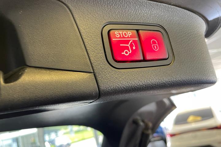 Grå Mercedes EQA250+ fra 2025