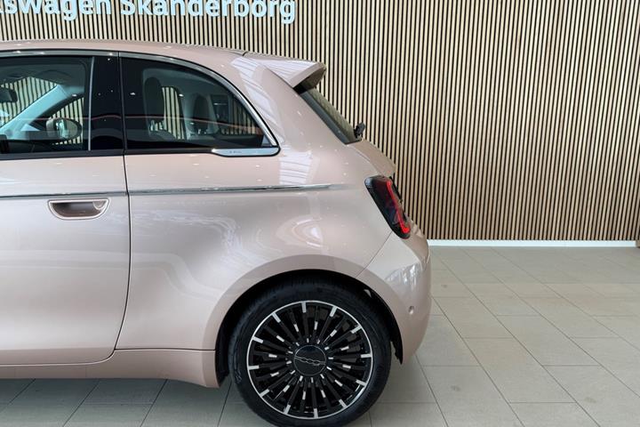 undefined Fiat 500e fra 2023